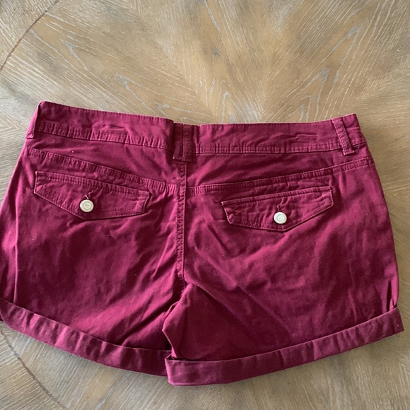 Aeropostale Size 10 Cotton Wine Colored Midi Shorts - Picture 4 of 5